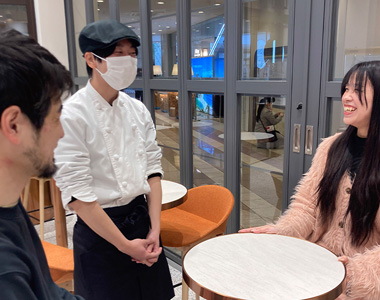 接客面で、これまでのアルバイトとの違いはありますか