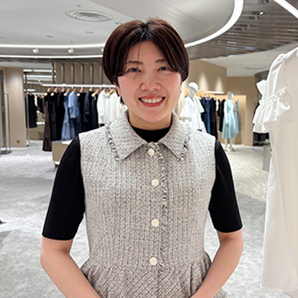 穂刈さん（アパレル販売 店長）